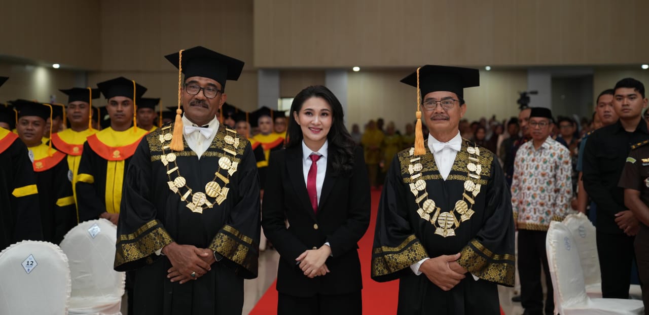 Pesan Gubernur Malut Dihadapan 235 Wisudawan UT Ternate