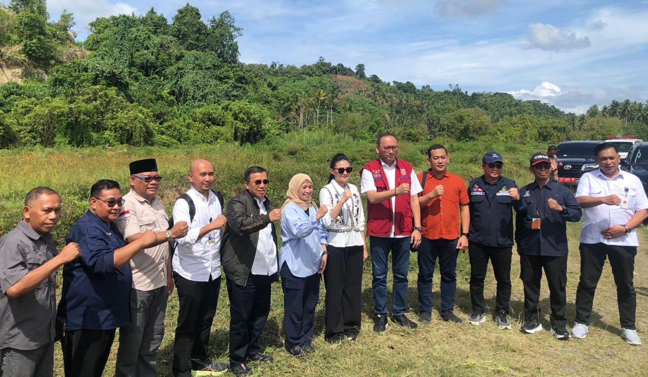 Tindaklanjuti Program Presiden, Sekjen Kemensos dan Gubernur Sherly Tinjau Tiga Titik SR Malut