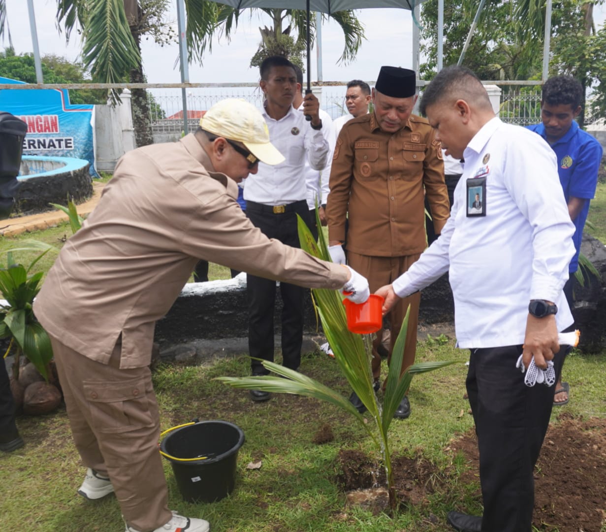 Gambar Kedua