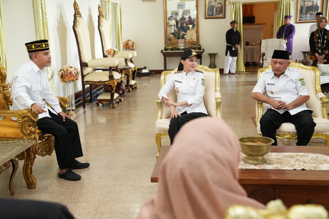 Gubernur dan Wakil Gubernur Maluku Utara Kunjungi Kedaton Kesultanan Ternate